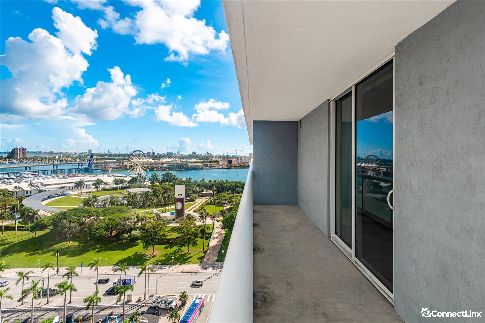 Photo 5 of 2 bed condo in Miami