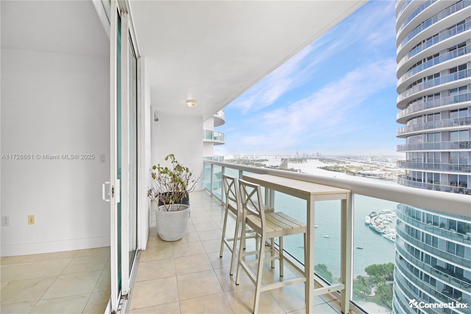 Photo 8 of 2 bed condo in Miami
