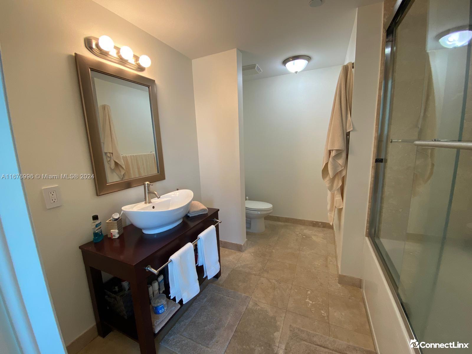 Photo 4 of 2 bed condo in Miami