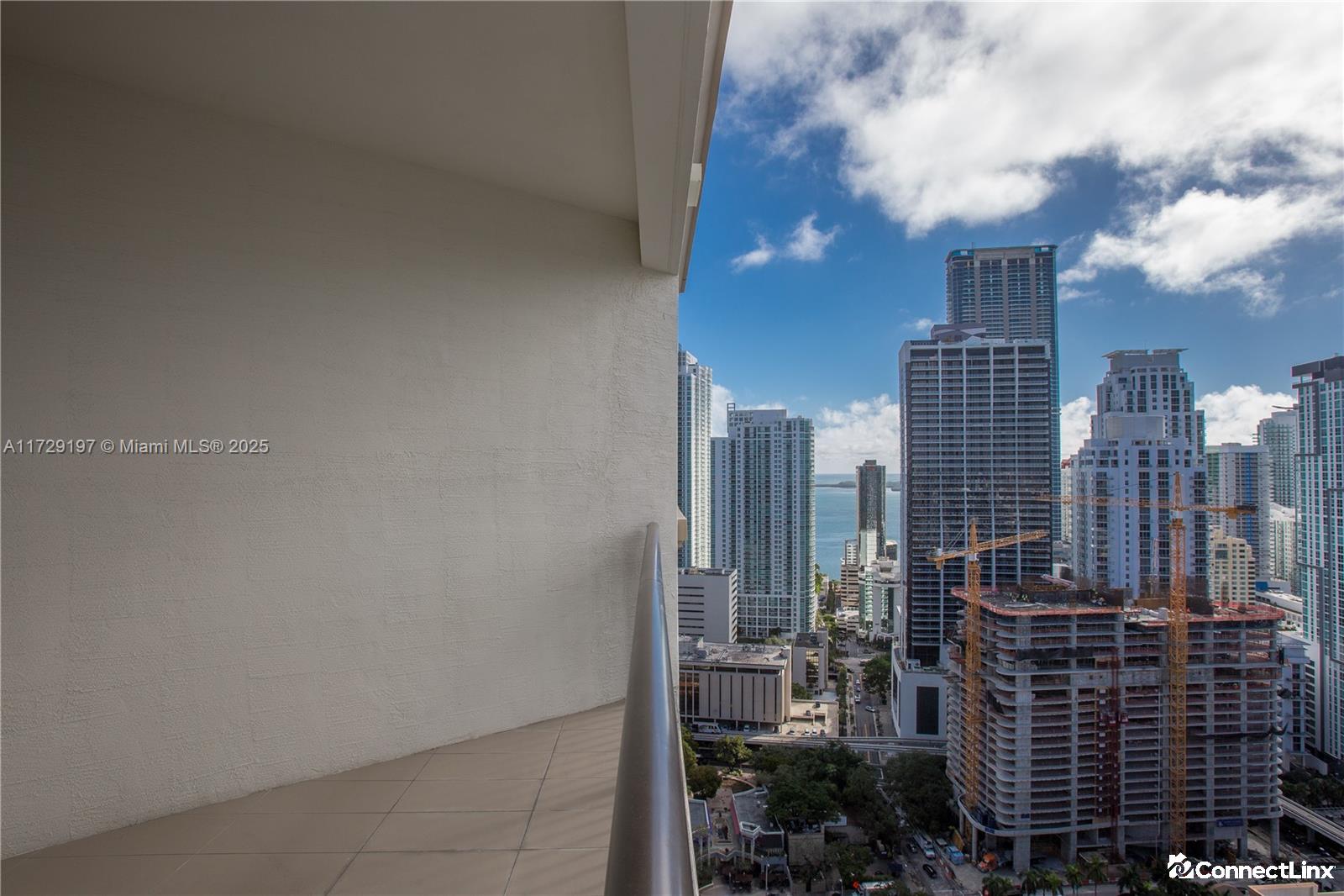 Photo 6 of 2 bed condo in Miami
