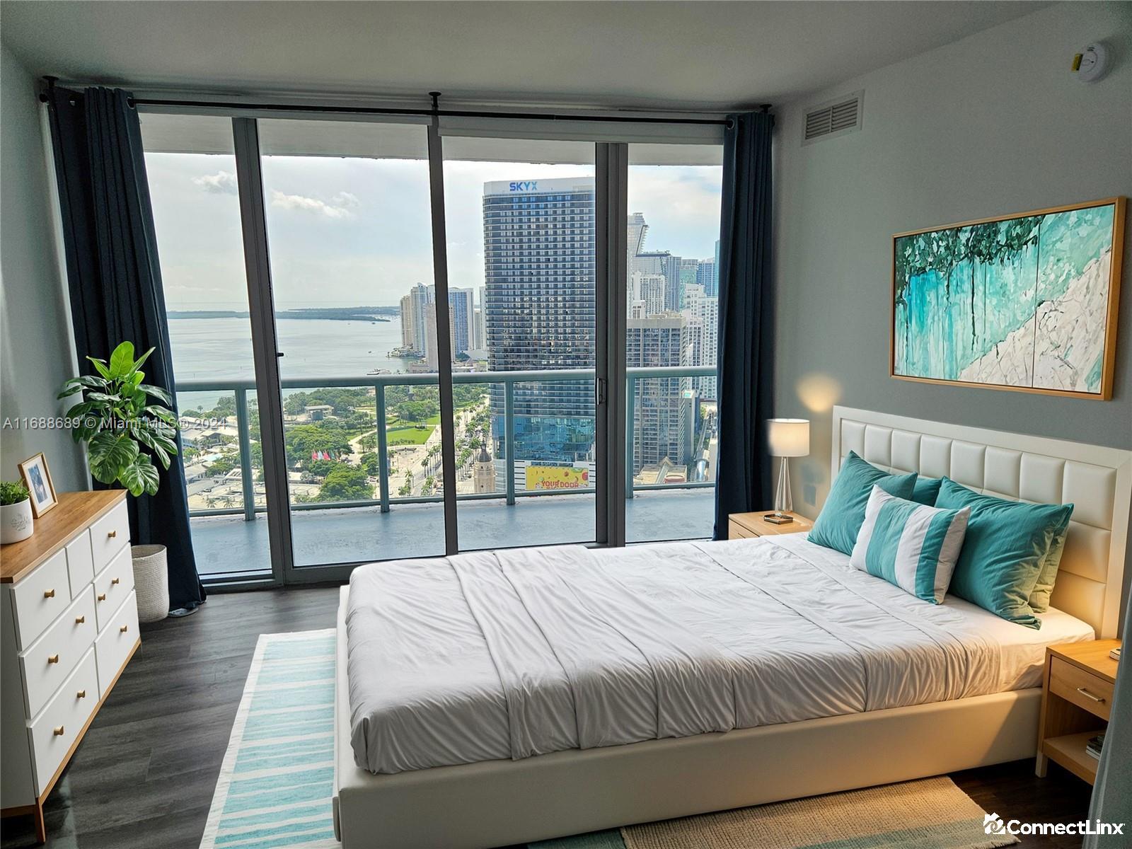 Photo 8 of 2 bed condo in Miami