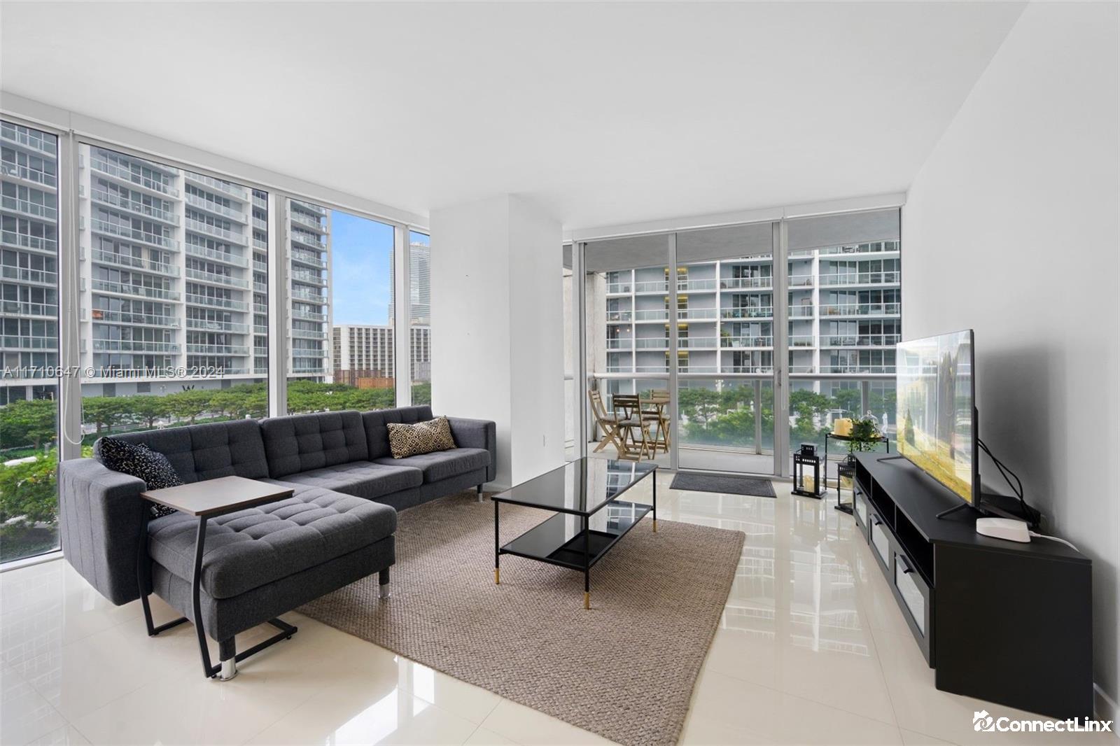 2 bed Condo in Miami