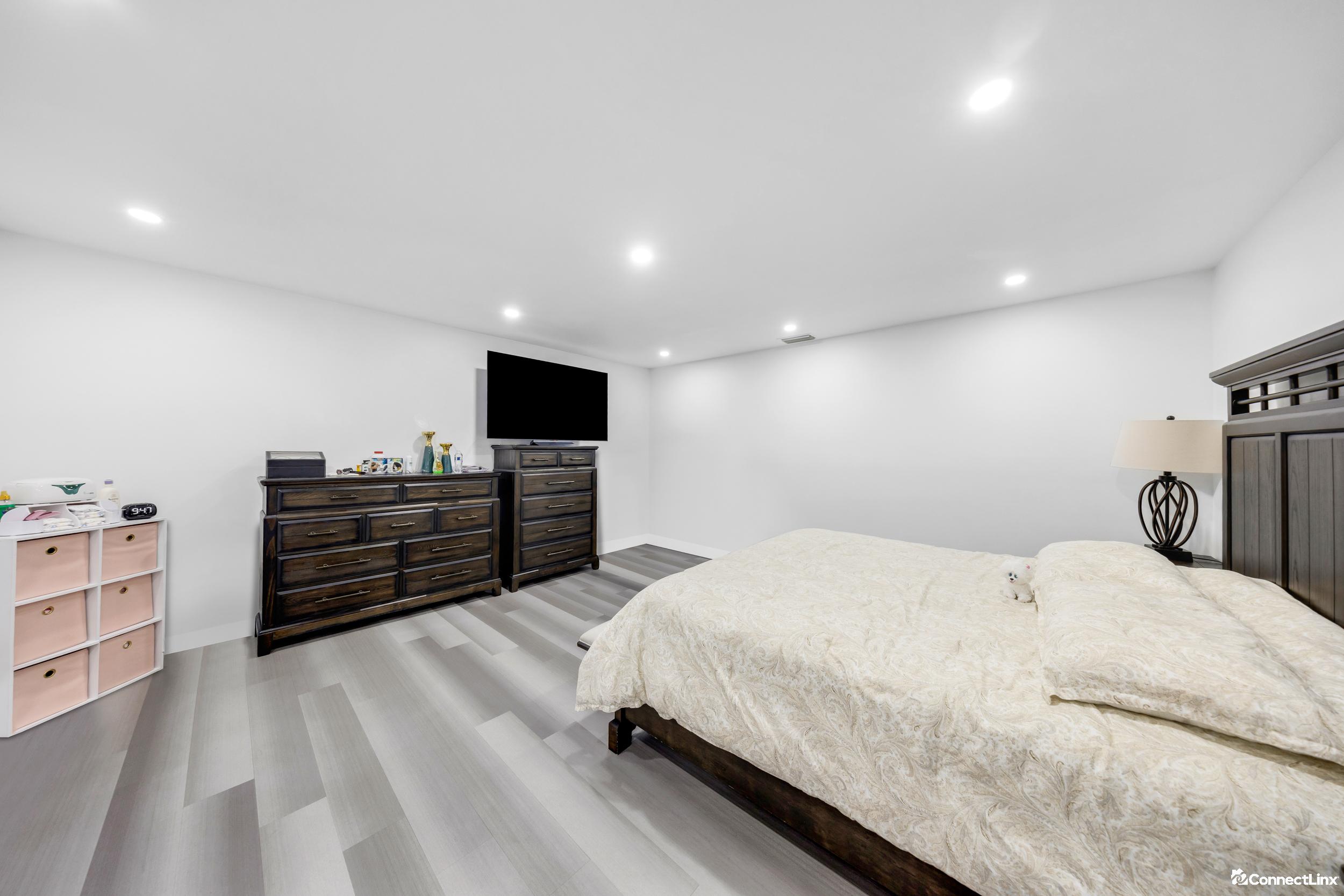 Photo 3 of 3 bed single family home in Hialeah