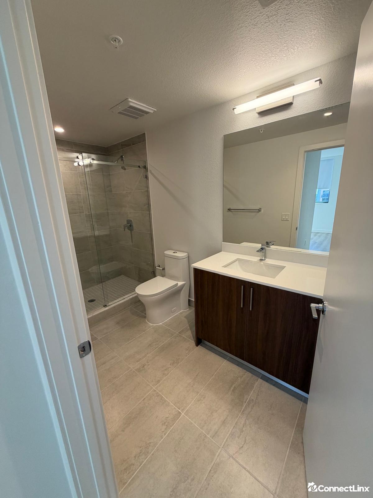 Photo 3 of 1 bed apartment in Miami