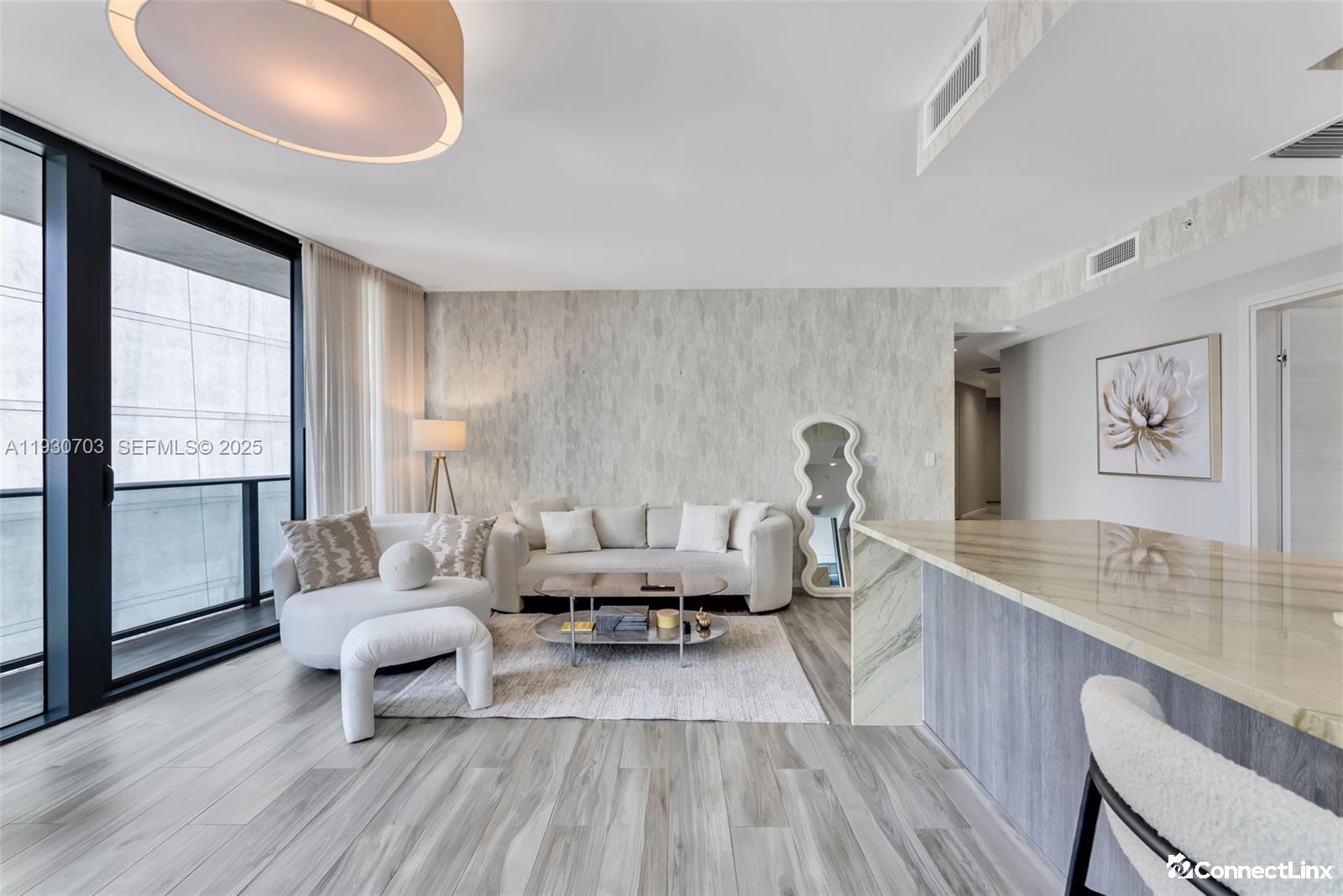 Photo 8 of 2 bed condo in Miami