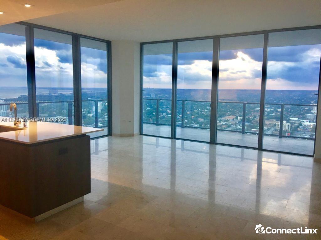 3 bed Condo in Miami