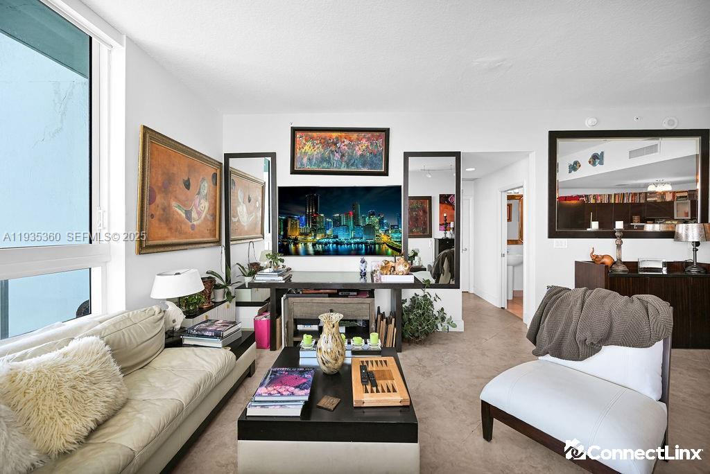 Photo 8 of 2 bed condo in Miami