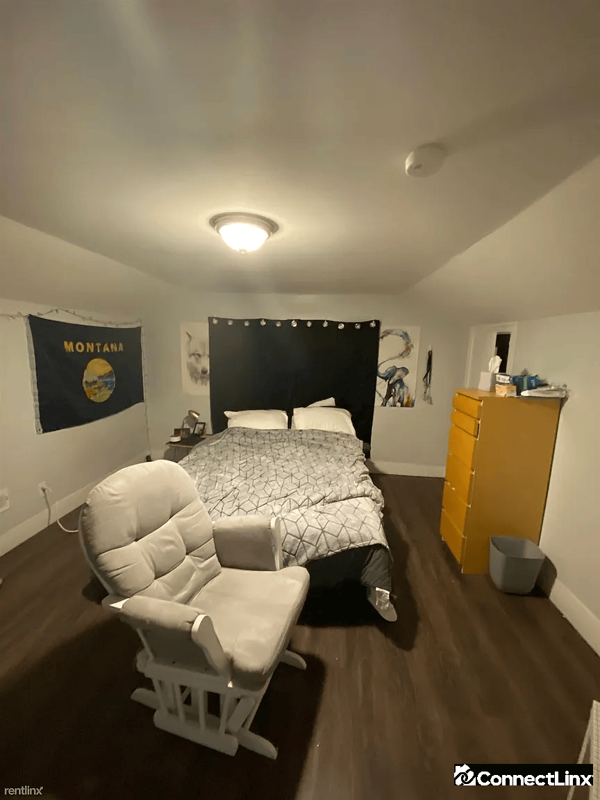 Photo 2 of 4 bed apartment in New Haven