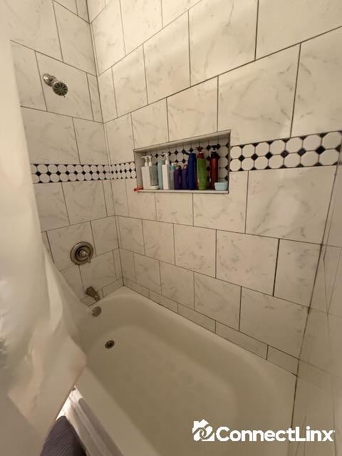 Photo 3 of 5 bed apartment in New Haven