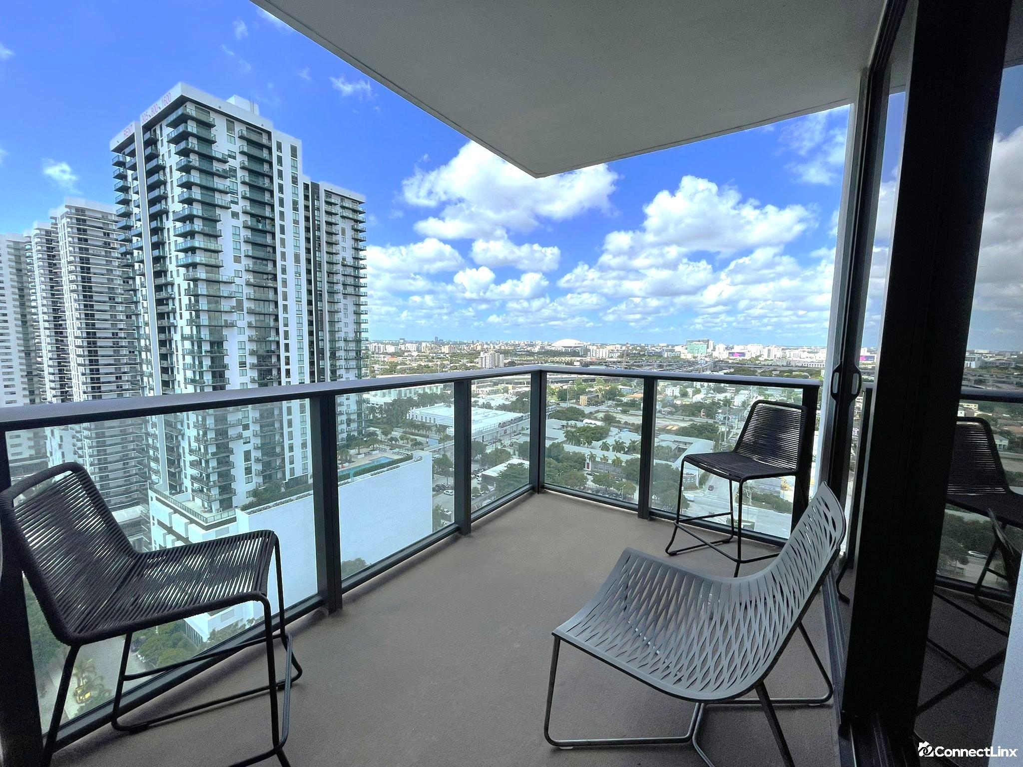 Photo 5 of 2 bed condo in Miami