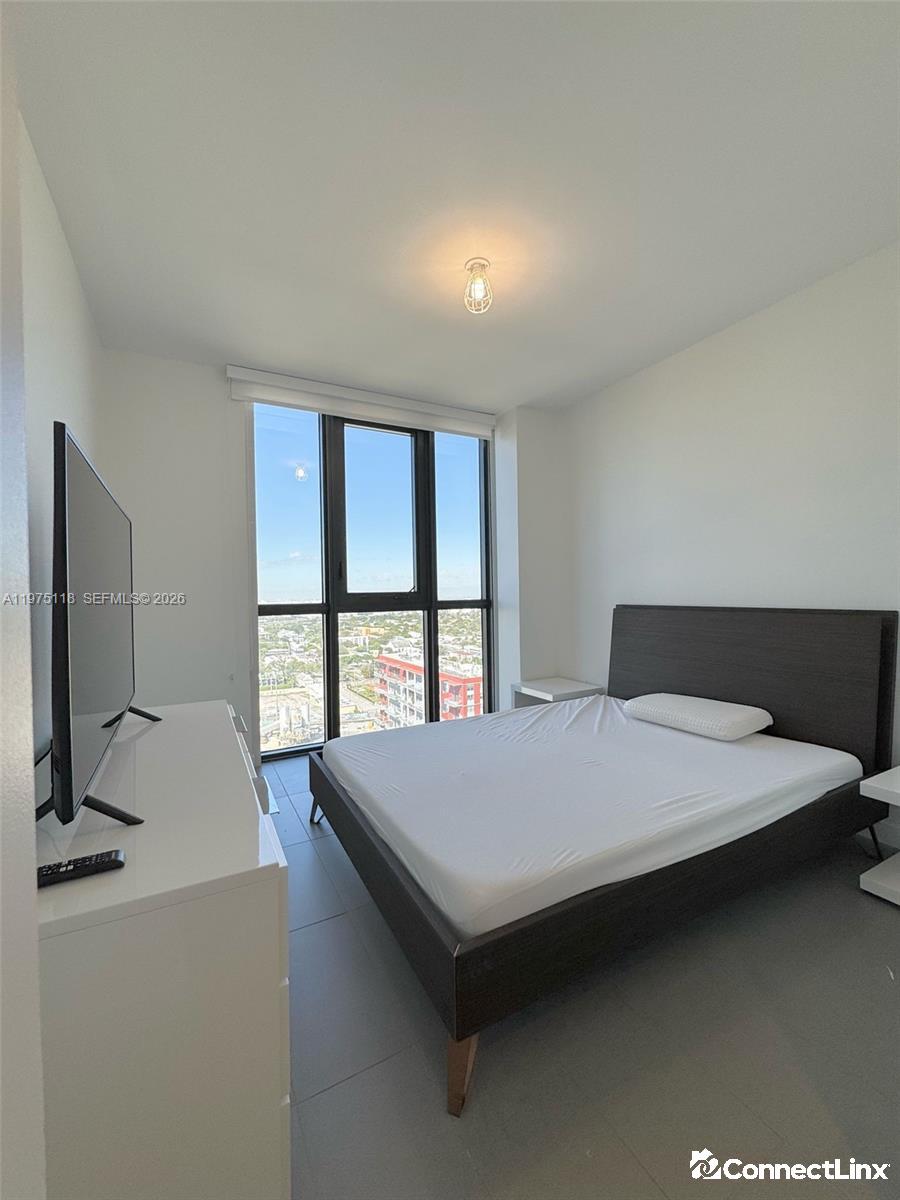 Photo 6 of 2 bed condo in Miami