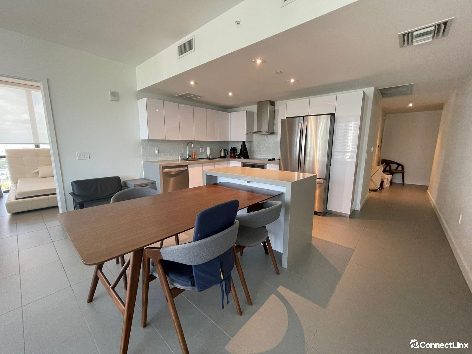 Photo 8 of 2 bed condo in Miami