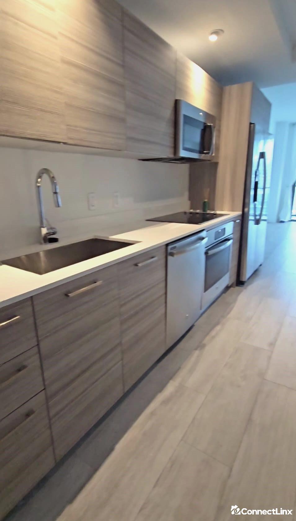 Photo 2 of 1 bed condo in Miami