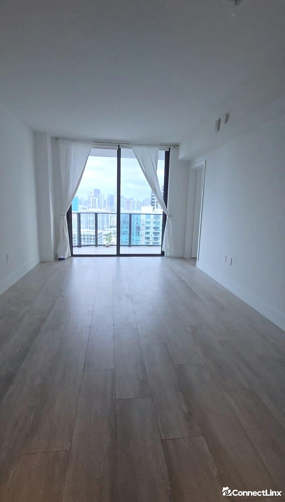 Photo 7 of 1 bed condo in Miami