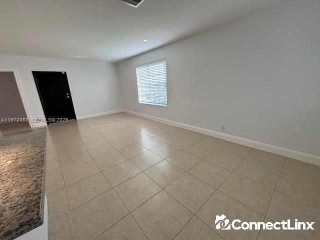 Photo 3 of 2 bed single family home in Miami