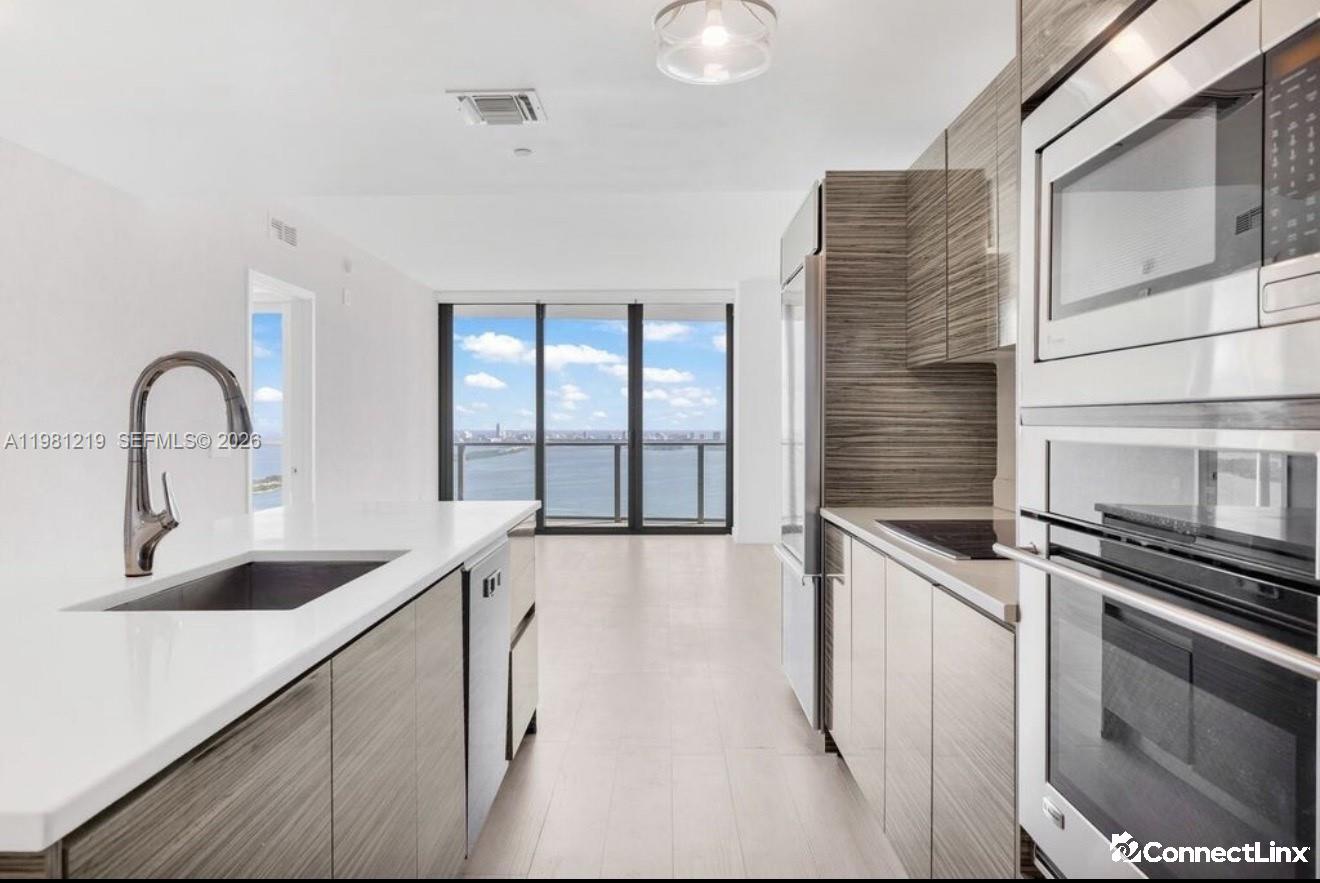 2 bed Condo in Miami