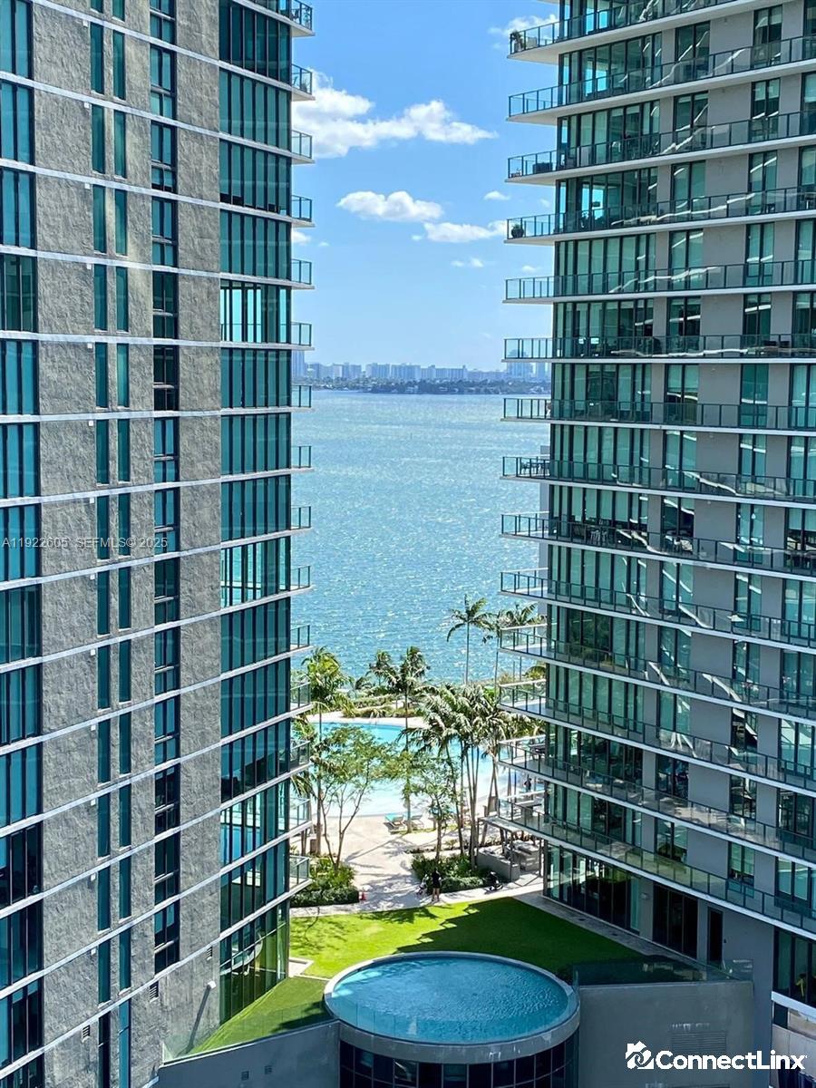Photo 7 of 3 bed condo in Miami