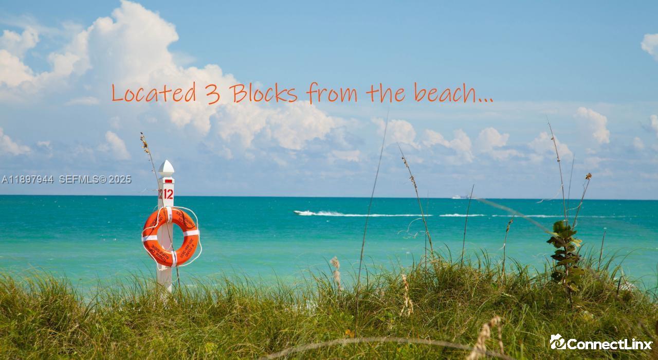 3 bed House in Surfside