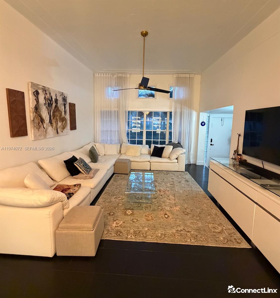 Photo 3 of 3 bed single family home in Surfside