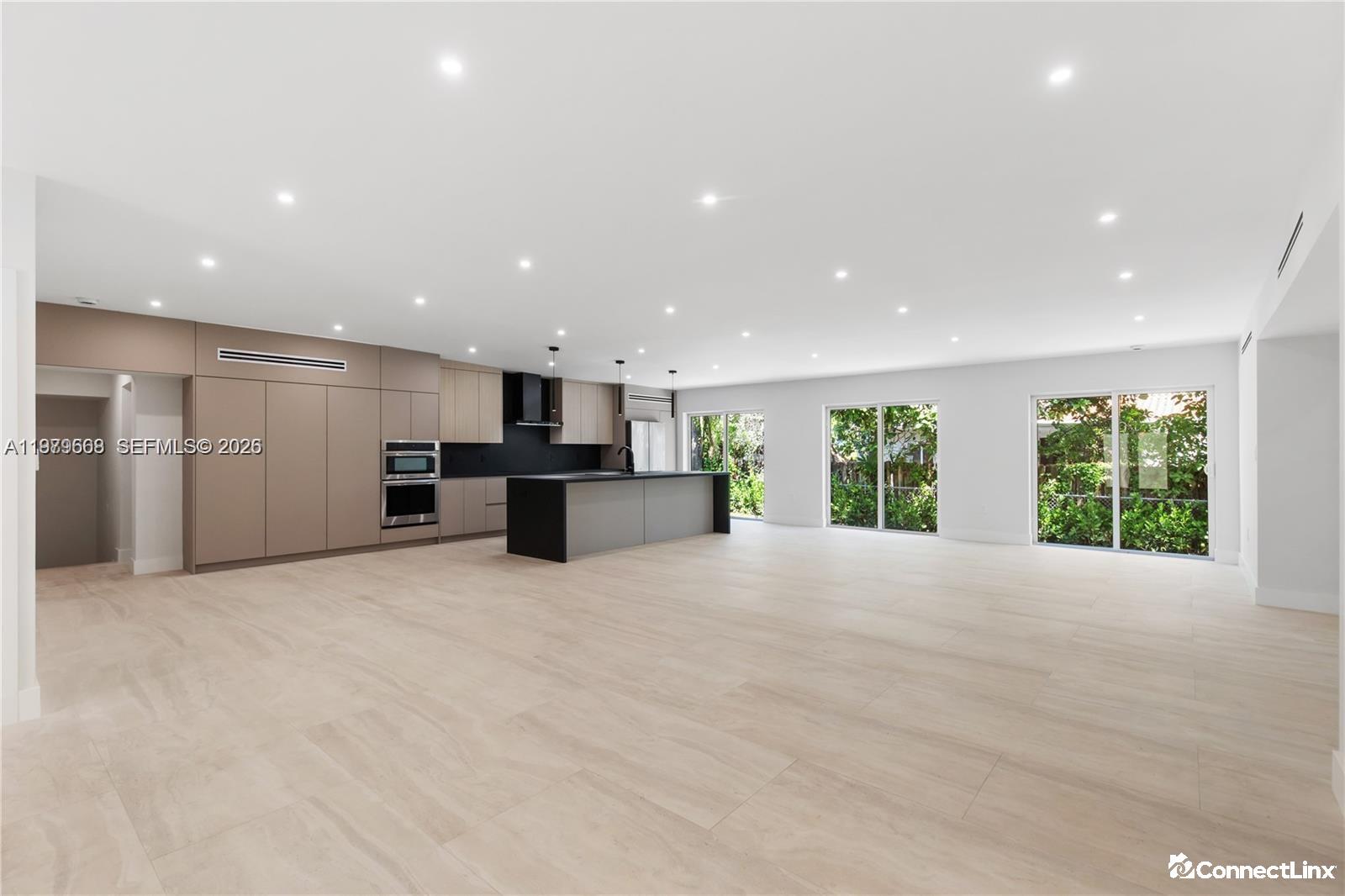 4 bed House in Miami