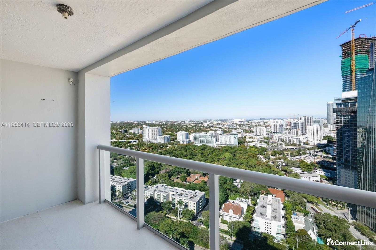 Photo 6 of 3 bed condo in Miami