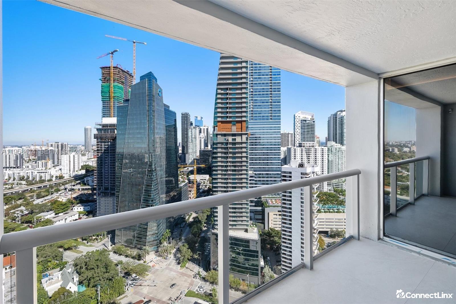 Photo 7 of 3 bed condo in Miami