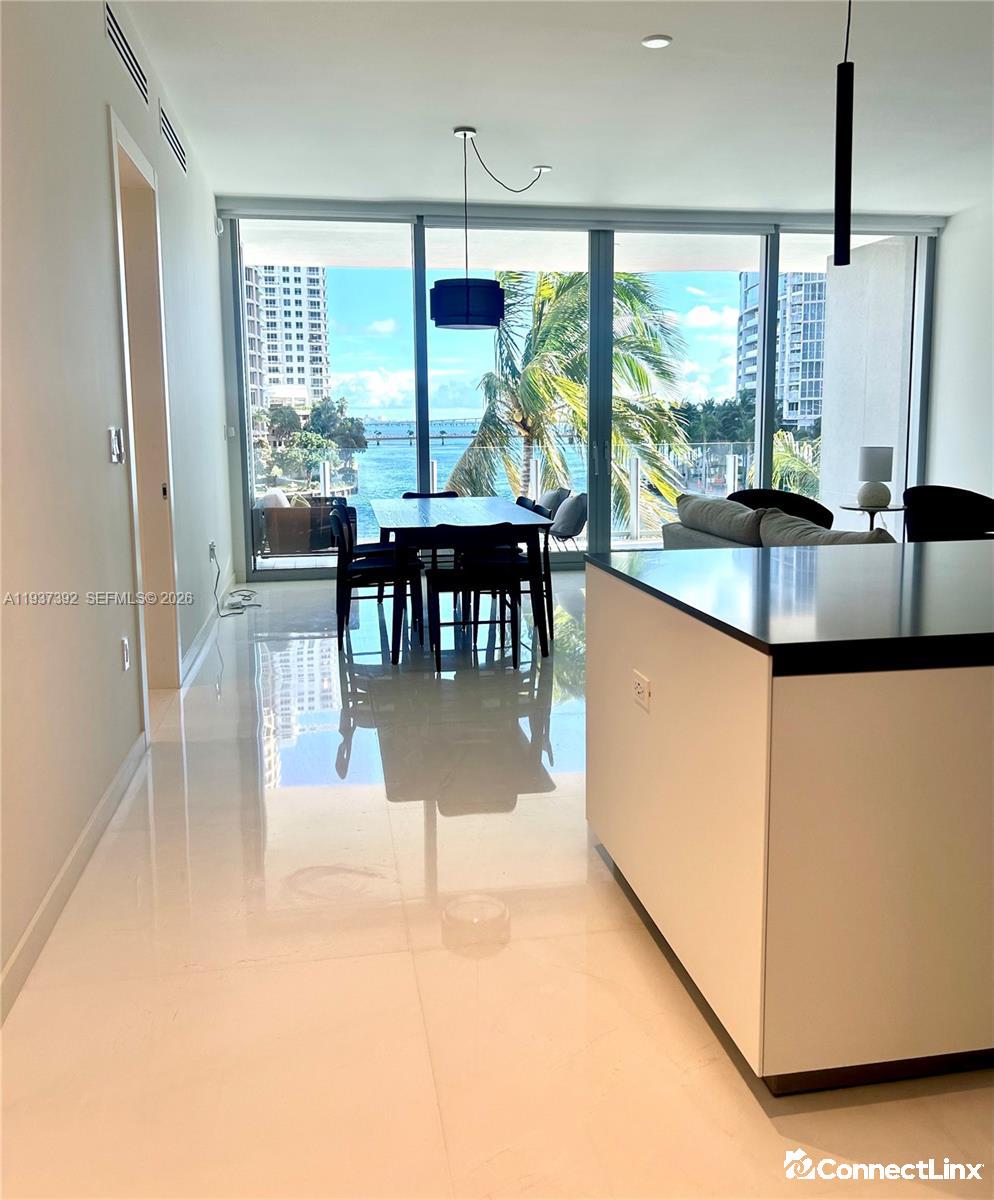 Photo 5 of 1 bed condo in Miami