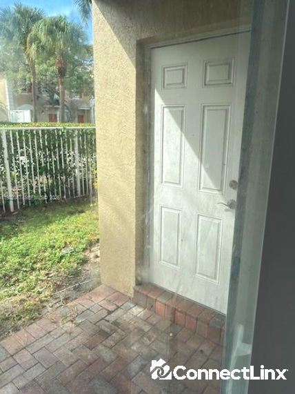 Photo 6 of 3 bed townhouse in Plantation