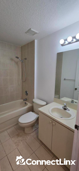 Photo 2 of 3 bed townhouse in Dania Beach