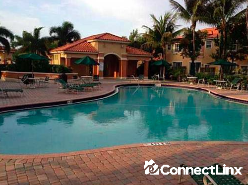 Photo 3 of 3 bed townhouse in Dania Beach