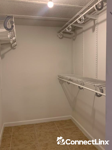 Photo 5 of 3 bed townhouse in Davie