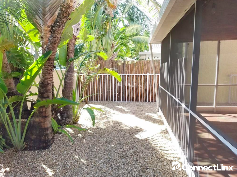 Photo 5 of 3 bed single family home in Dania Beach