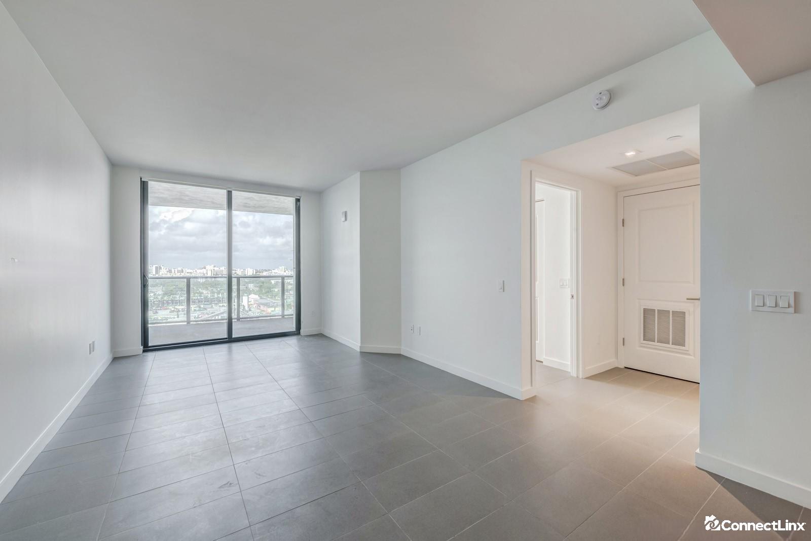 Photo 8 of 1 bed condo in Miami