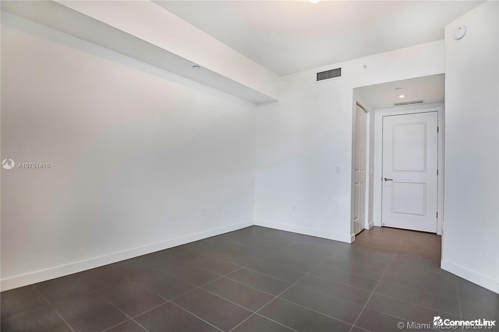 Photo 6 of 1 bed condo in Miami