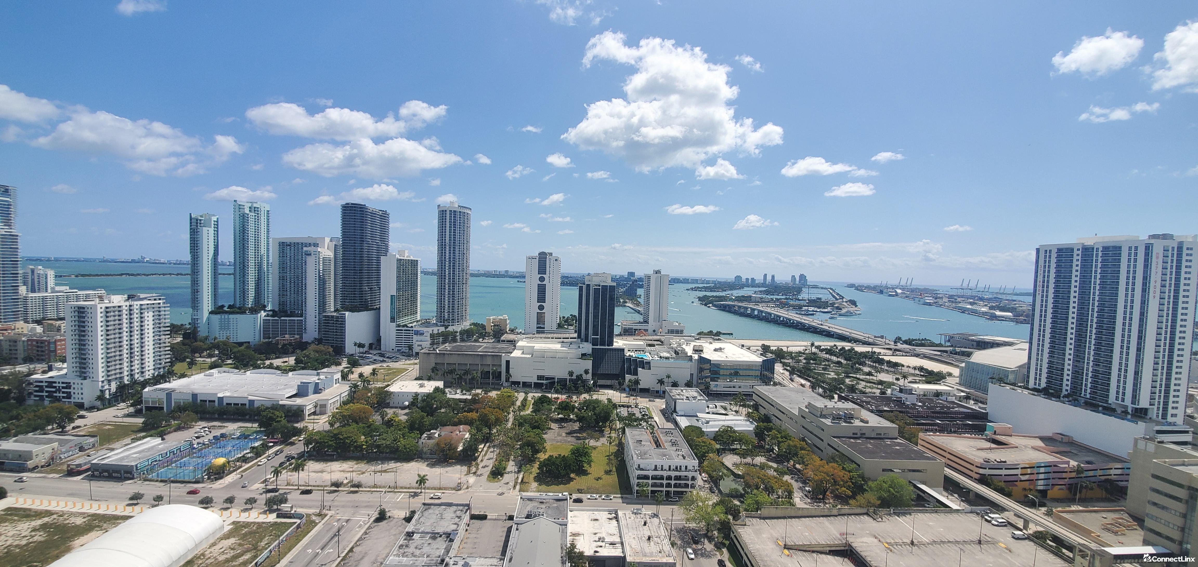 Photo 4 of 1 bed condo in Miami