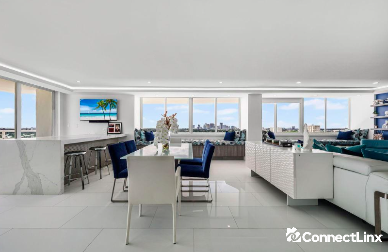 Photo 2 of 4 bed condo in Fort Lauderdale