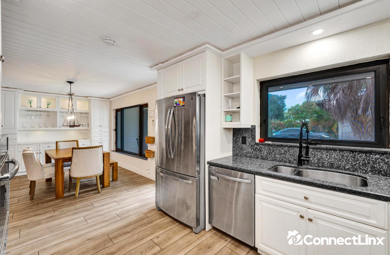 Photo 5 of 3 bed single family home in Hollywood