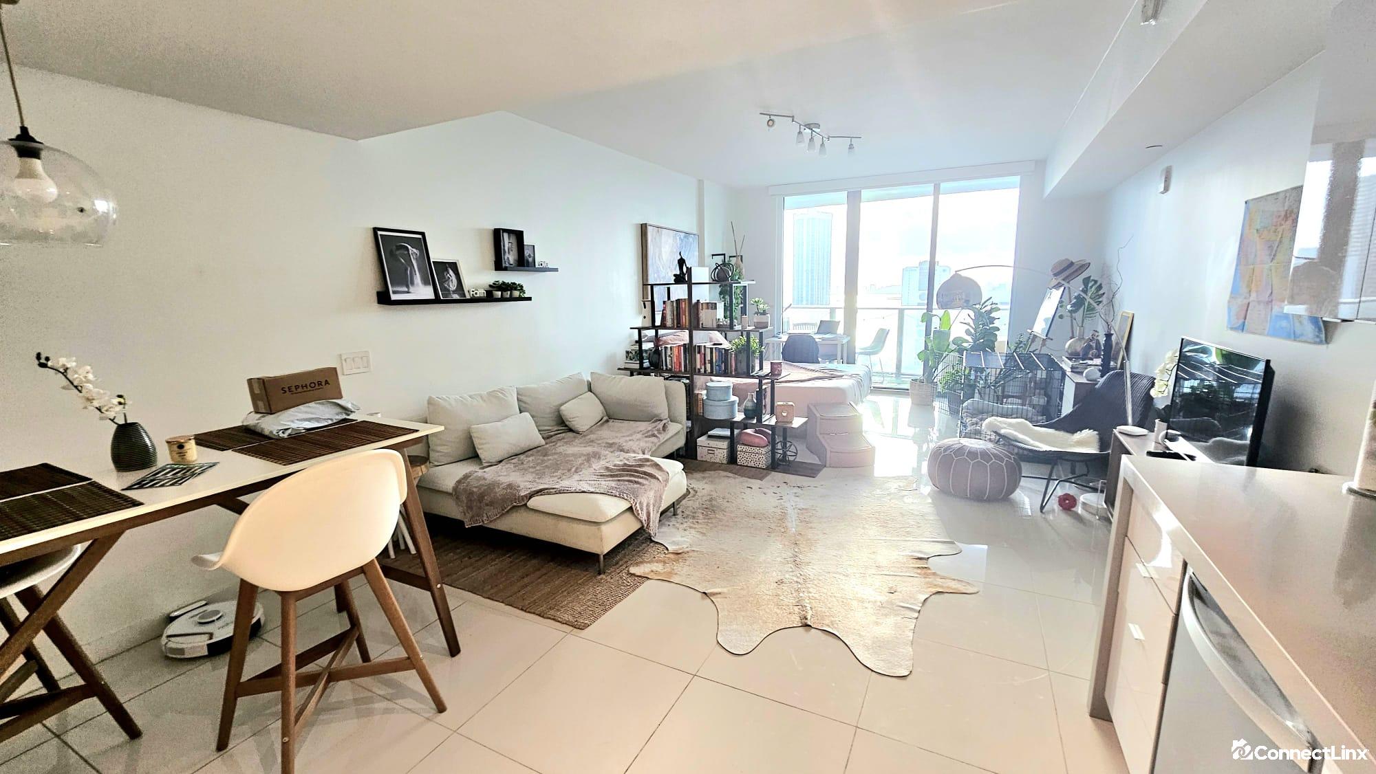 Photo 6 of condo in Miami