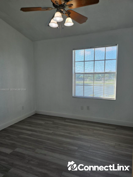 Photo 4 of 3 bed condo in Davie
