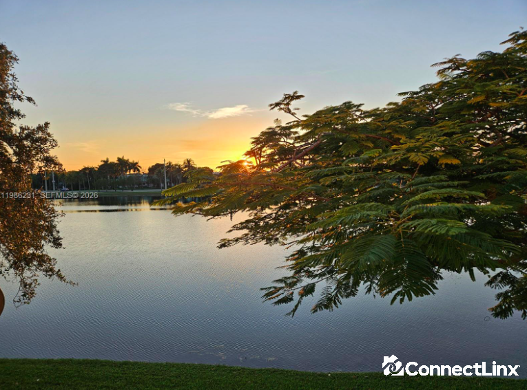 Photo 6 of 3 bed condo in Davie