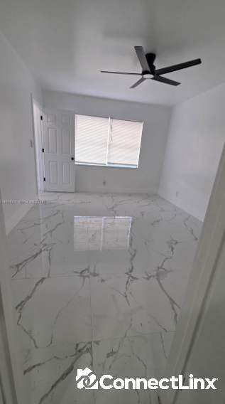 Photo 7 of 3 bed townhouse in Plantation
