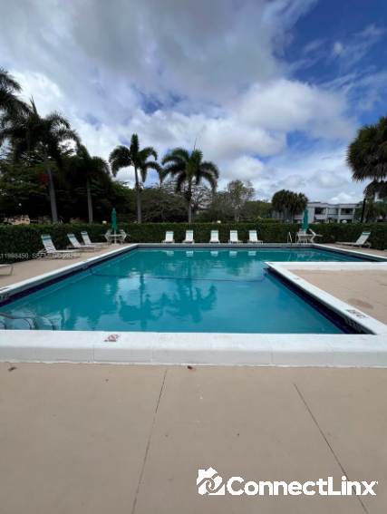 Photo 2 of 3 bed condo in Weston