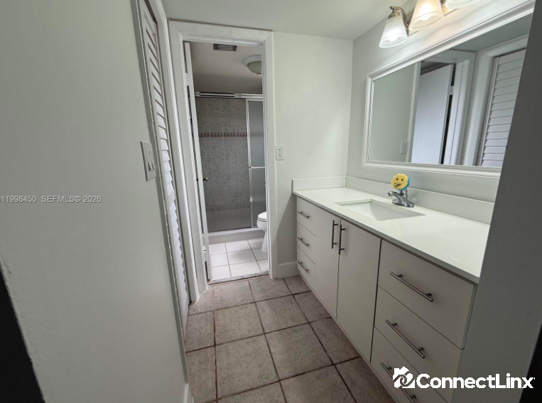 Photo 4 of 3 bed condo in Weston