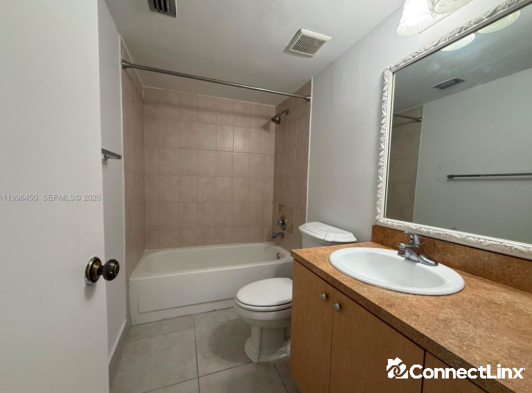 Photo 8 of 3 bed condo in Weston