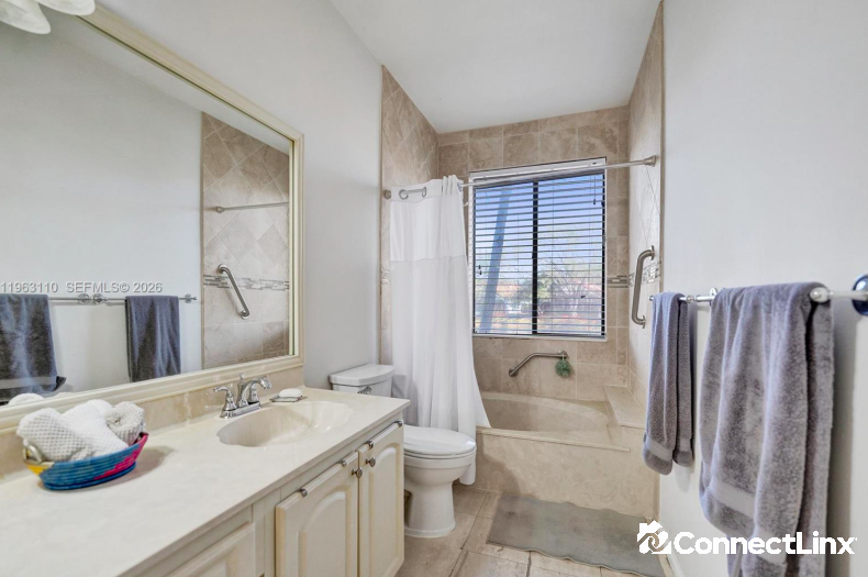 Photo 7 of 3 bed townhouse in Plantation