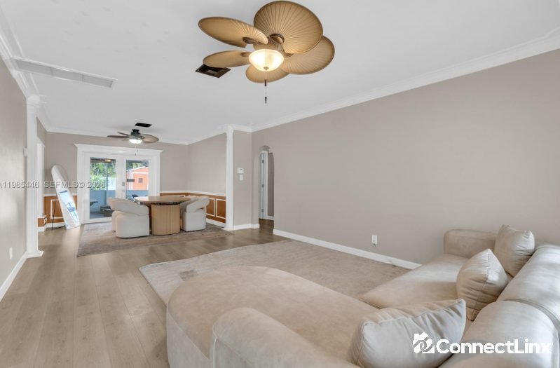 Photo 2 of 3 bed single family home in Dania Beach