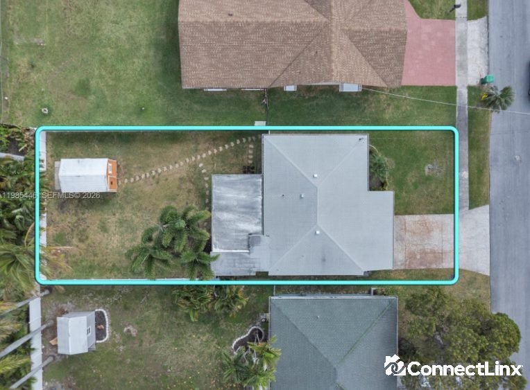 Photo 5 of 3 bed single family home in Dania Beach