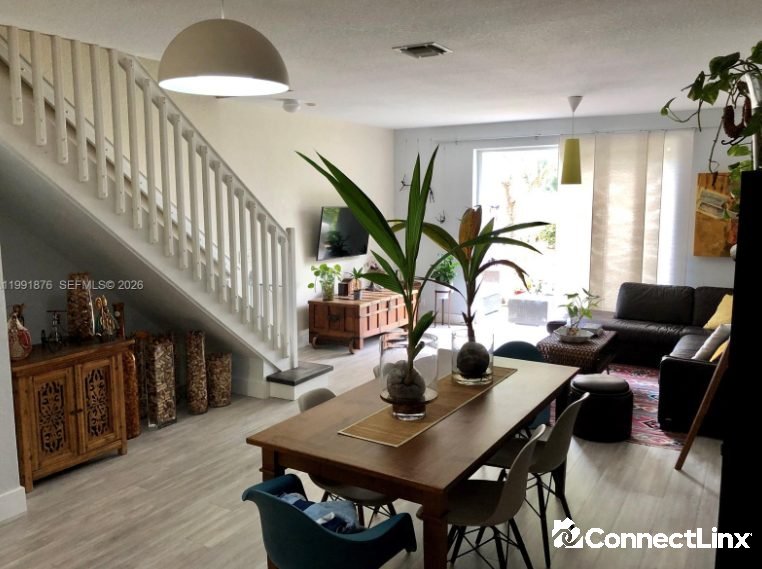 Photo 5 of 3 bed townhouse in Weston