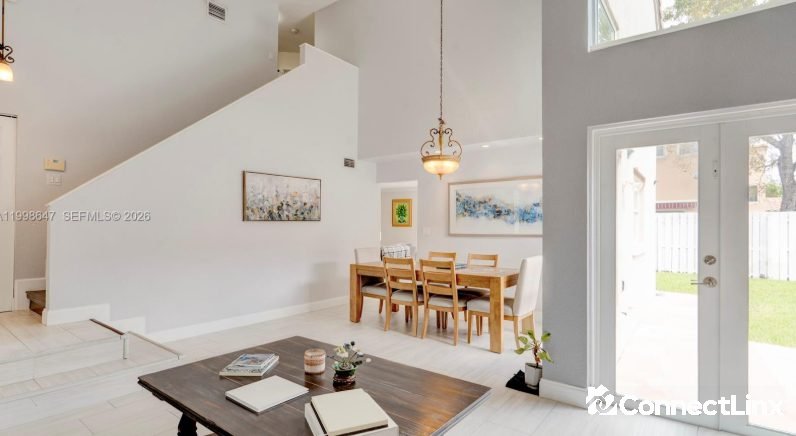 Photo 3 of 3 bed single family home in Sunrise