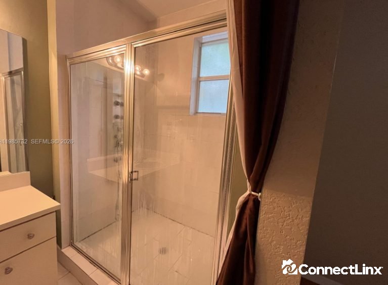 Photo 5 of 3 bed townhouse in Fort Lauderdale